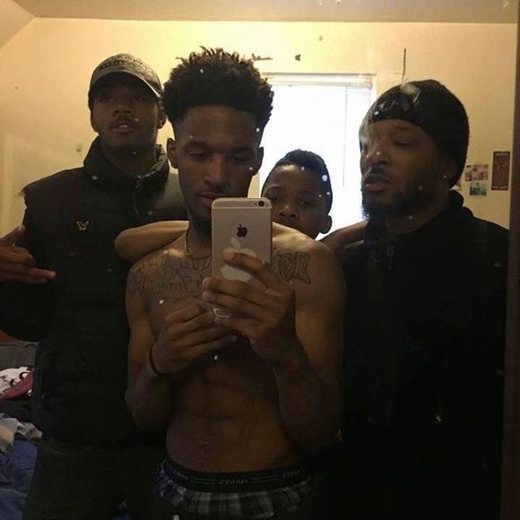 Meet your Posher, Deshon - Picture 1 of 1